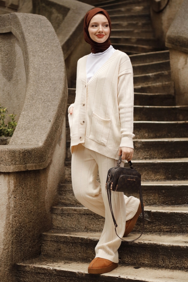 Shak Ekru Triko Takım