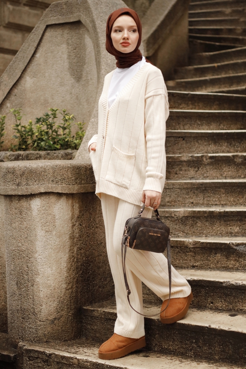 Shak Ekru Triko Takım