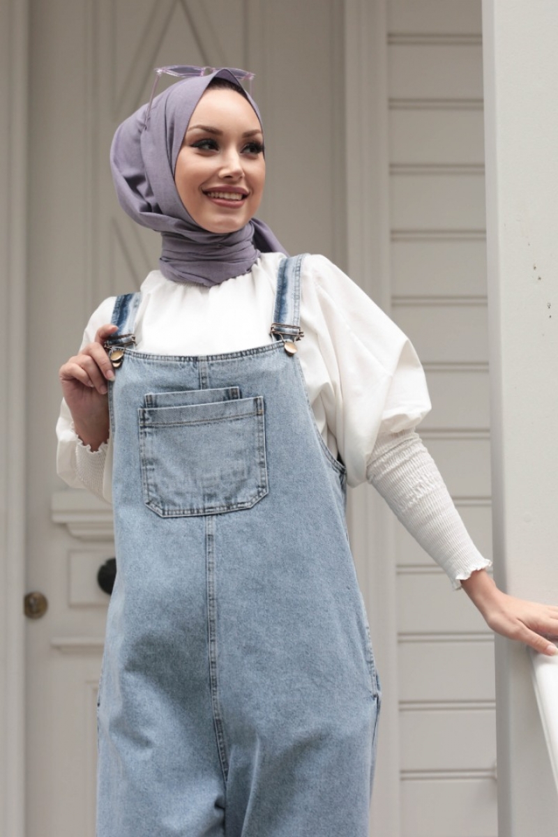 Simona Mavi Kot Tulum