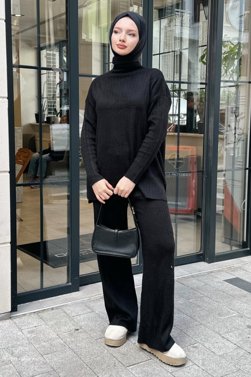 Suzanna Siyah Takım