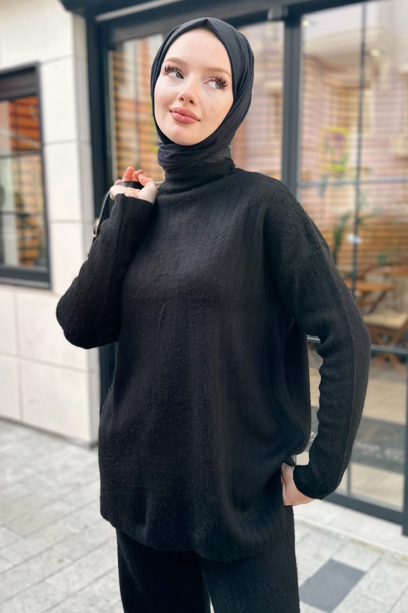 Suzanna Siyah Takım