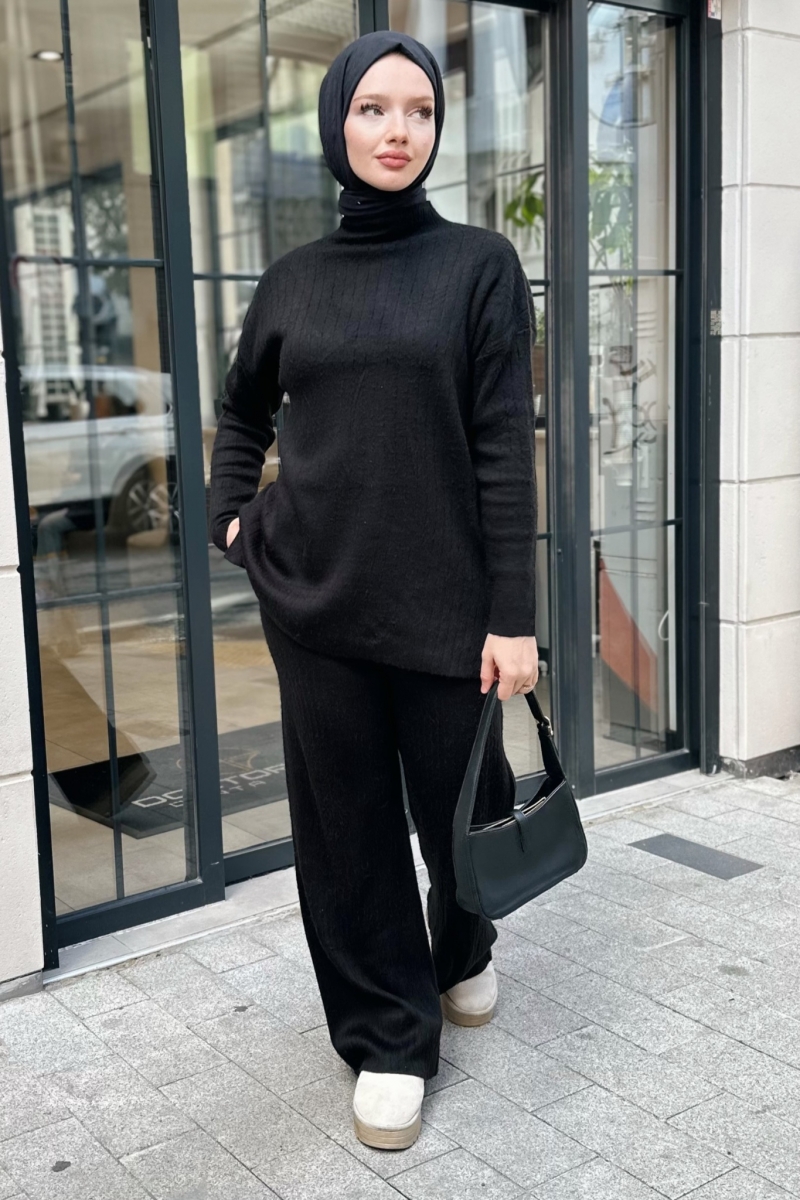 Suzanna Siyah Takım