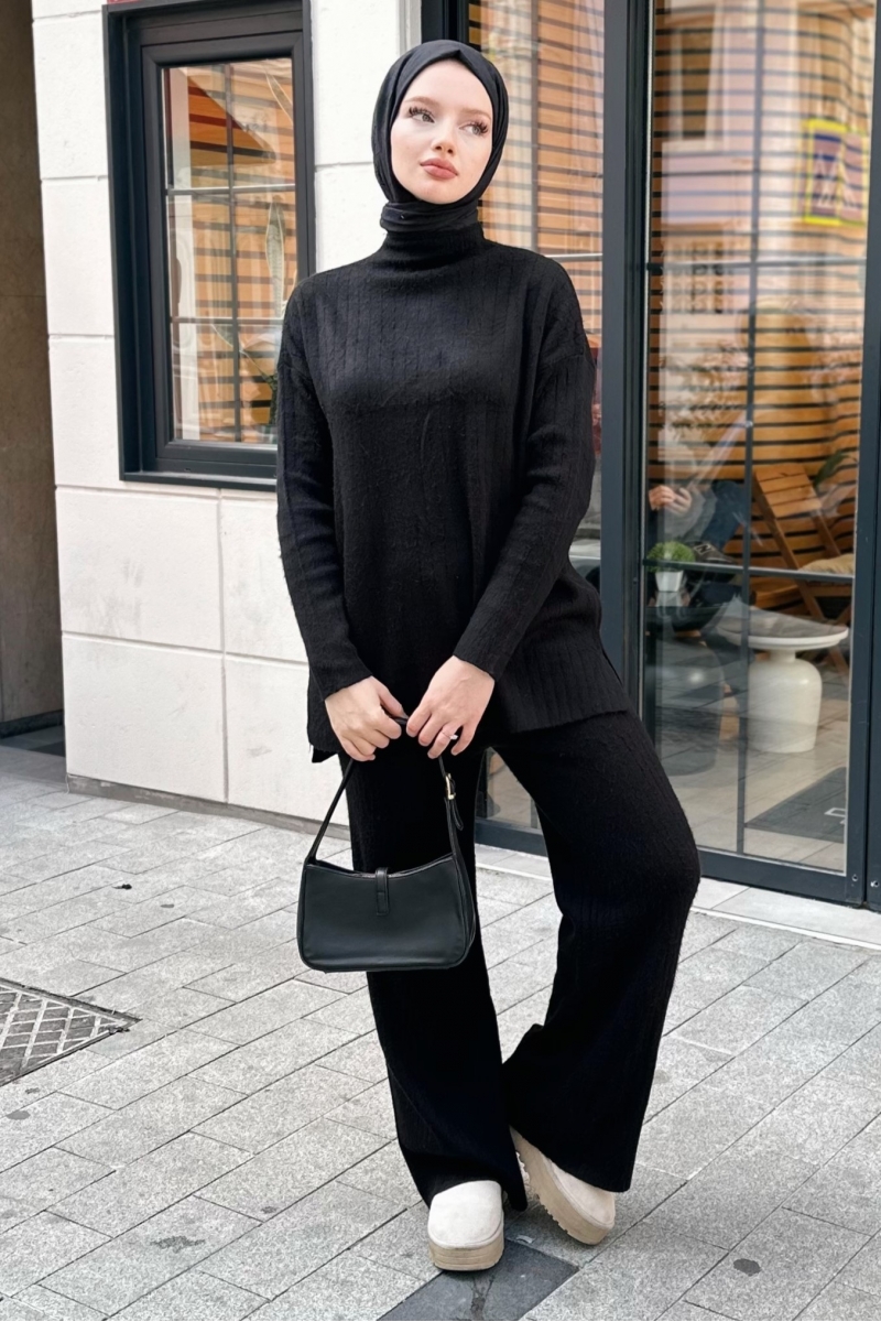 Suzanna Siyah Takım