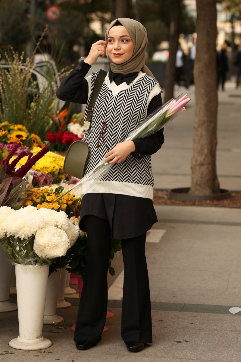 Tan Siyah Triko Süveter