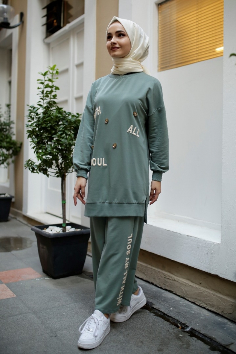 With Mint Yeşili Takım