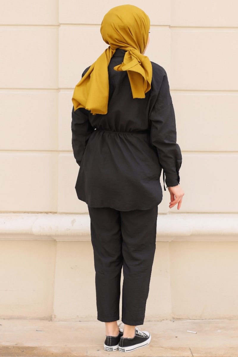 Yusra Siyah Takım