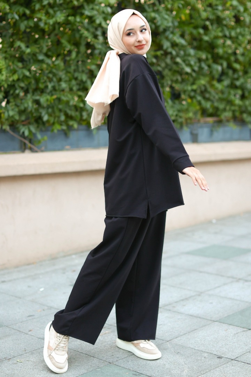 Jania Siyah Takım