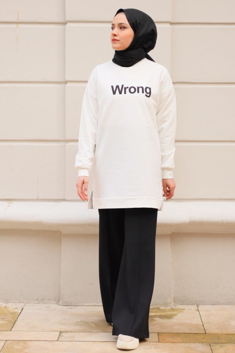 Wrong Beyaz Sweat