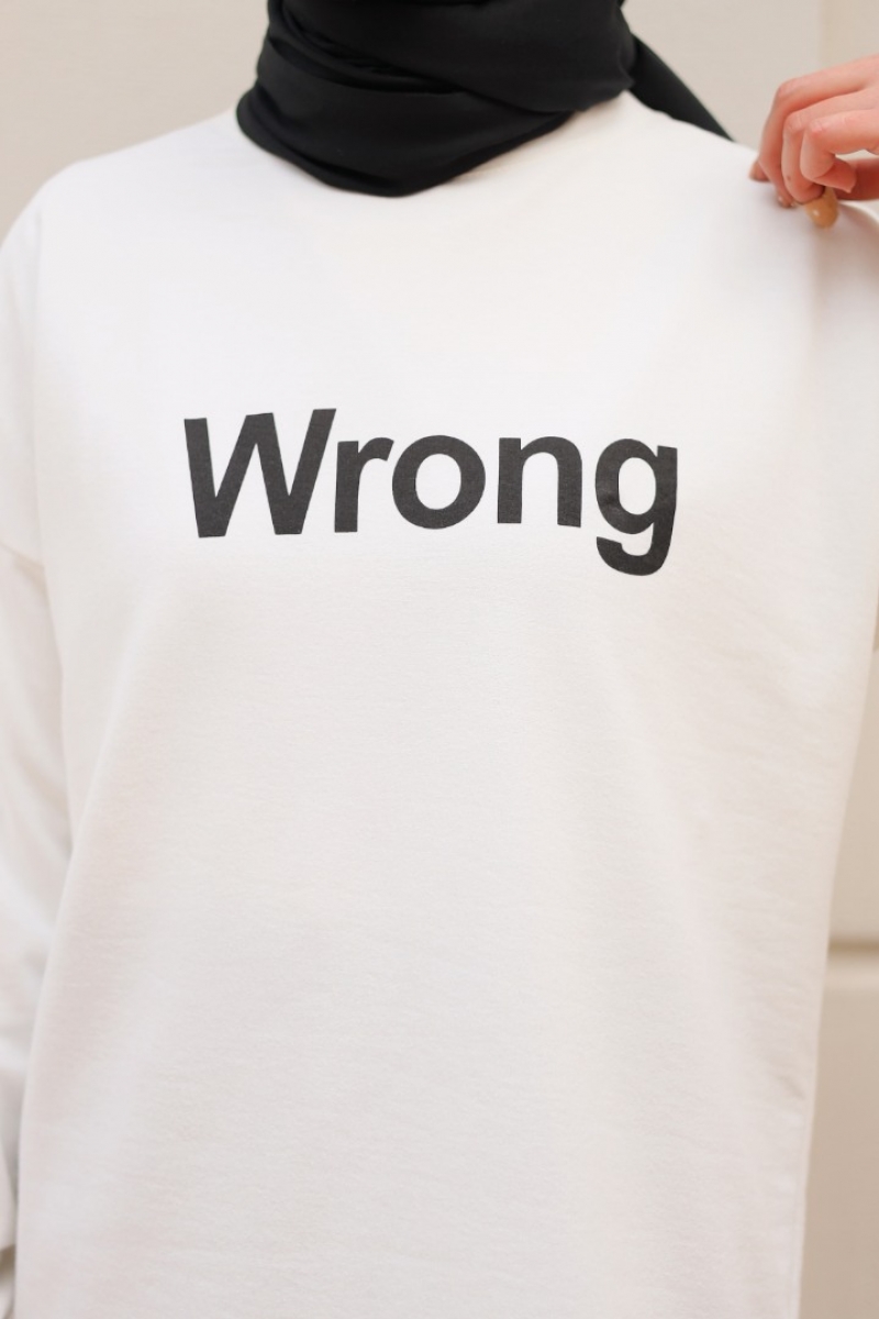 Wrong Beyaz Sweat
